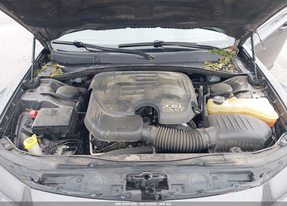 2018 CHRYSLER 300 VIN: 2C3CCABG8JH264069