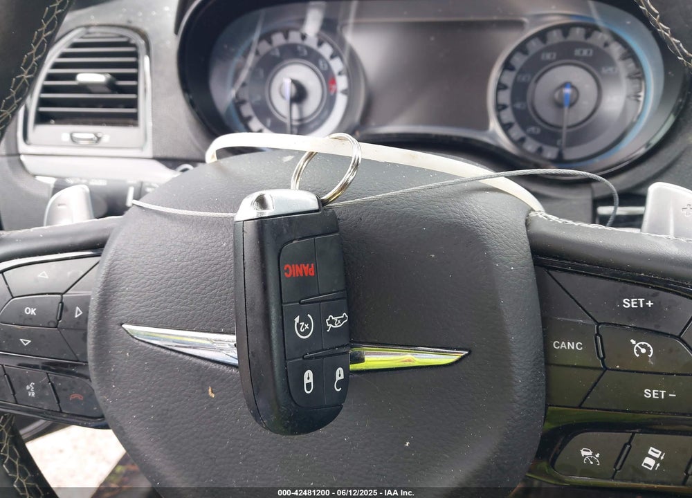 2018 CHRYSLER 300 VIN: 2C3CCABG8JH264069