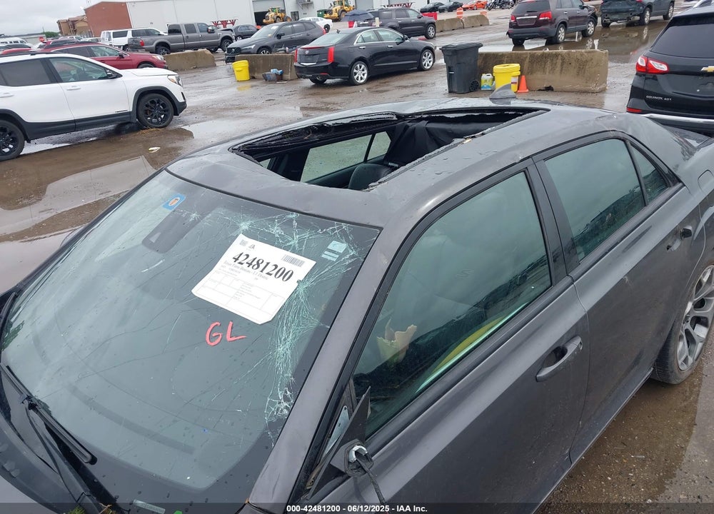2018 CHRYSLER 300 VIN: 2C3CCABG8JH264069