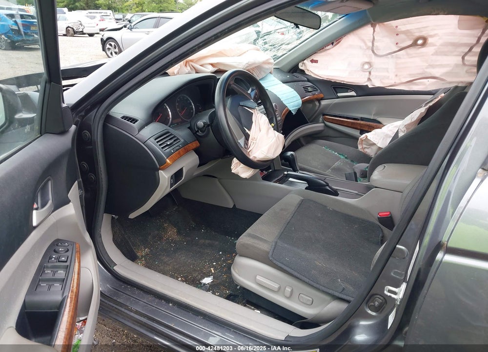 2012 HONDA ACCORD VIN: 1HGCP2F70CA065858