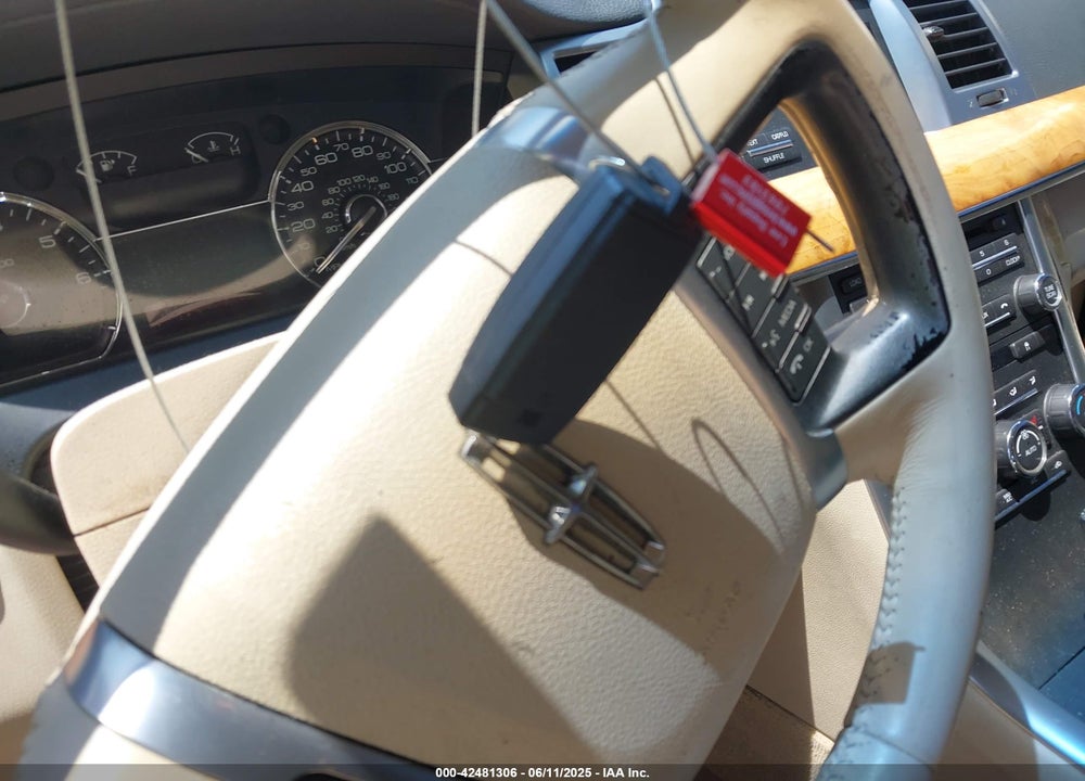 2009 LINCOLN MKS VIN: 1LNHM93R79G614310