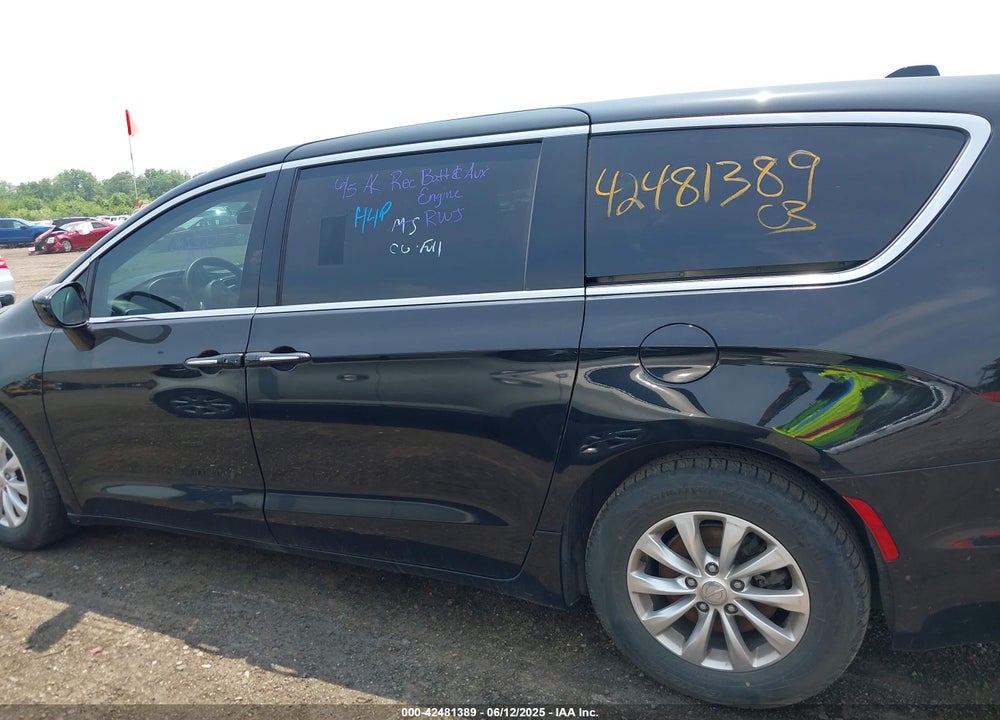 2018 CHRYSLER PACIFICA TOURING PLUS VIN: 2C4RC1FGXJR339316