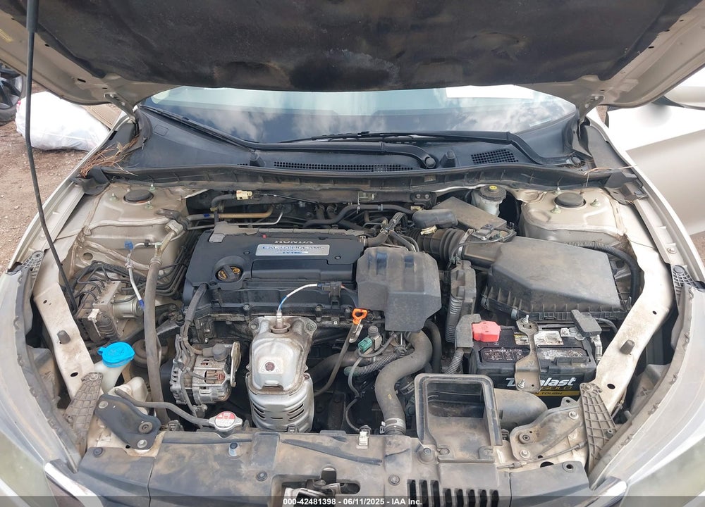 2013 HONDA ACCORD VIN: 1HGCR2F32DA006223