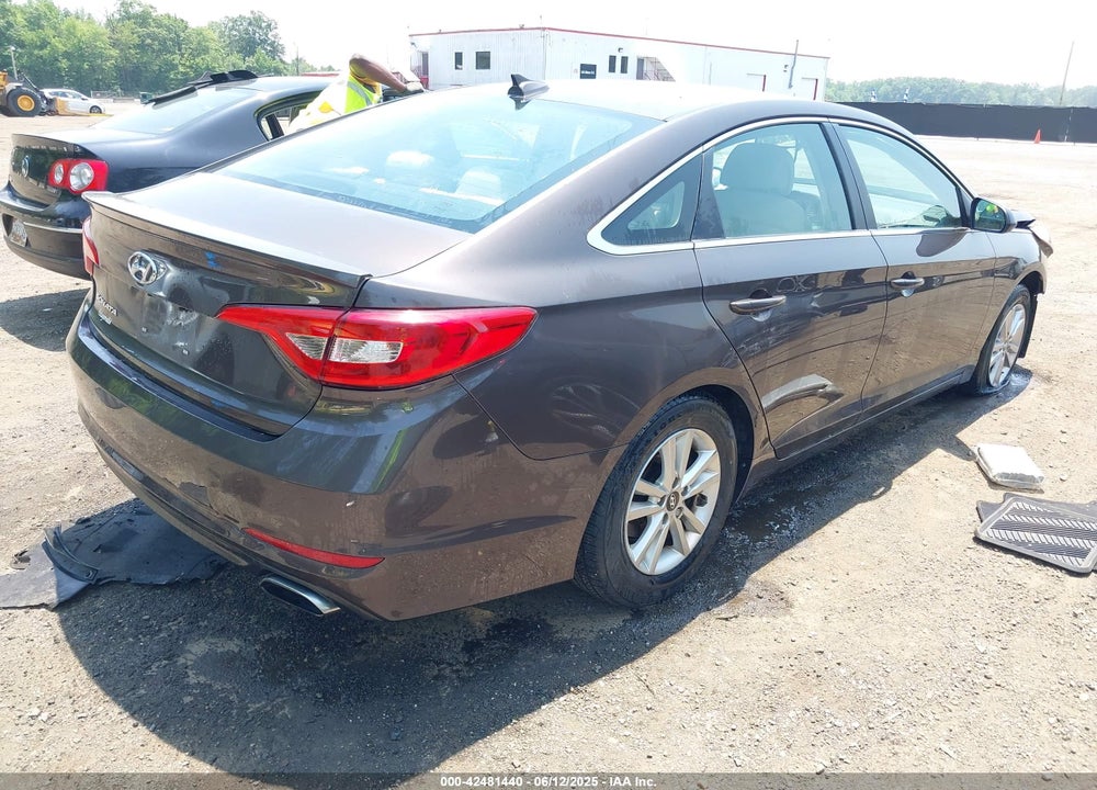 2016 HYUNDAI SONATA VIN: 5NPE24AF7GH271547