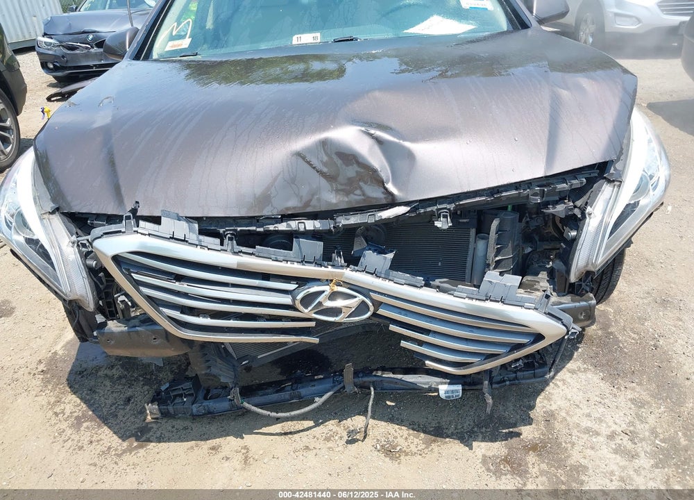 2016 HYUNDAI SONATA VIN: 5NPE24AF7GH271547