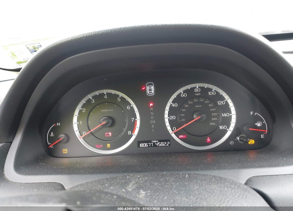 2011 HONDA ACCORD VIN: 1HGCP2F82BA155732