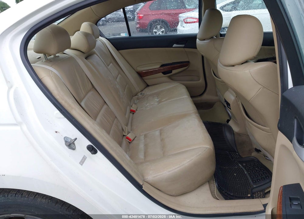 2011 HONDA ACCORD VIN: 1HGCP2F82BA155732