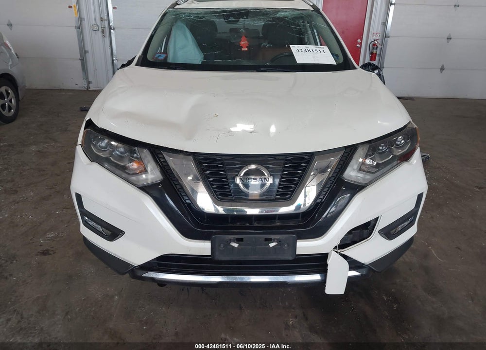 2017 NISSAN ROGUE VIN: JN8AT2MT7HW380298