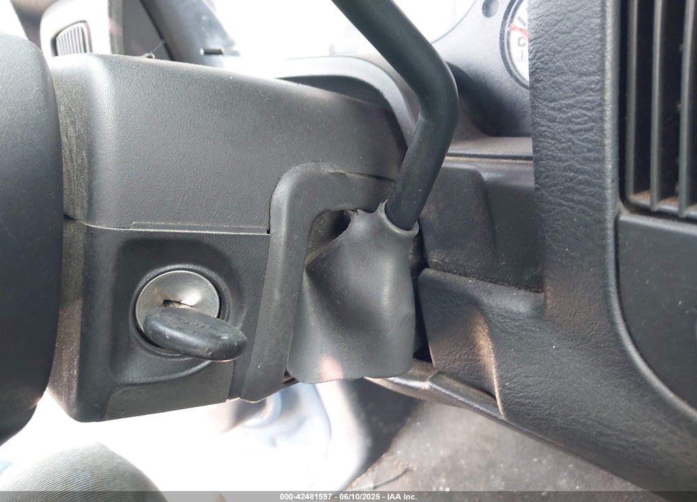 2002 DODGE RAM 1500 ST VIN: 1D7HA18N32S706317