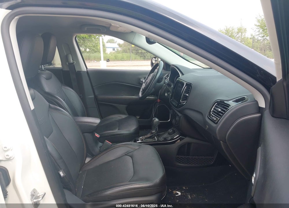 2020 JEEP COMPASS VIN: 3C4NJDCBXLT242681