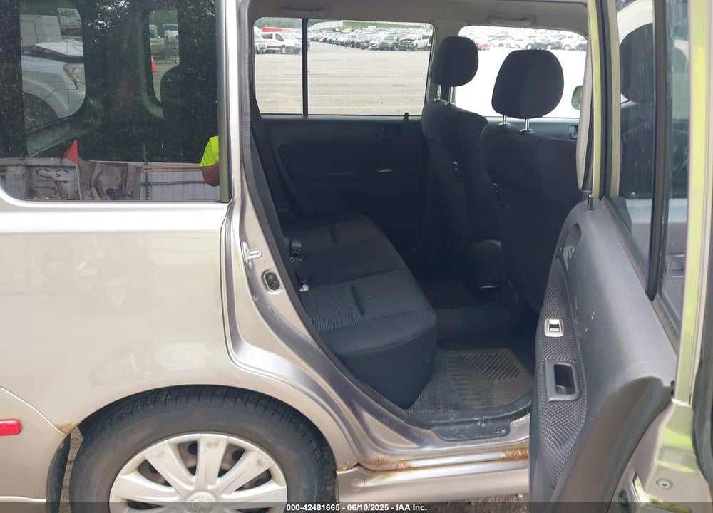 2006 SCION XB VIN: JTLKT324964033490