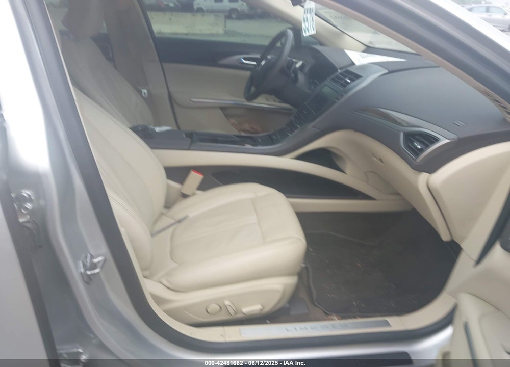 2014 LINCOLN MKZ VIN: 3LN6L2J99ER827203