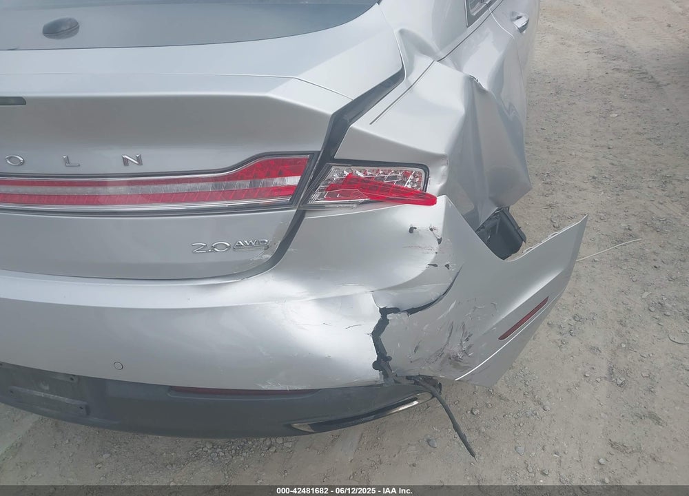 2014 LINCOLN MKZ VIN: 3LN6L2J99ER827203