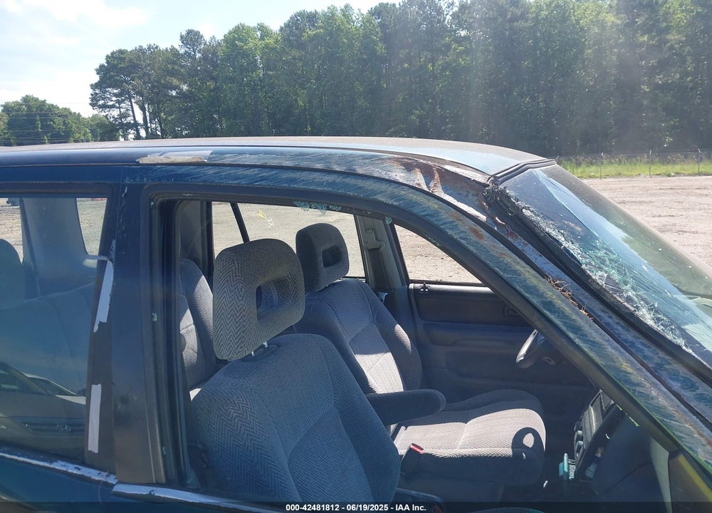 1998 HONDA CR-V LX VIN: JHLRD1849WC072835