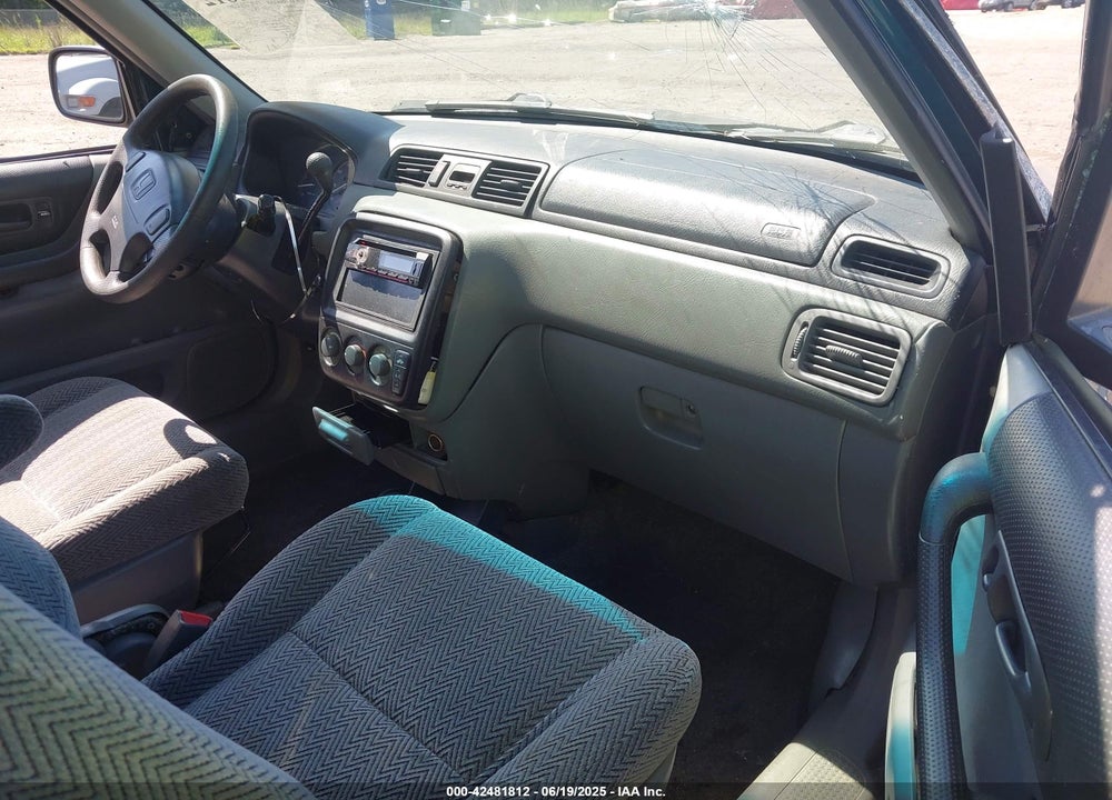 1998 HONDA CR-V LX VIN: JHLRD1849WC072835