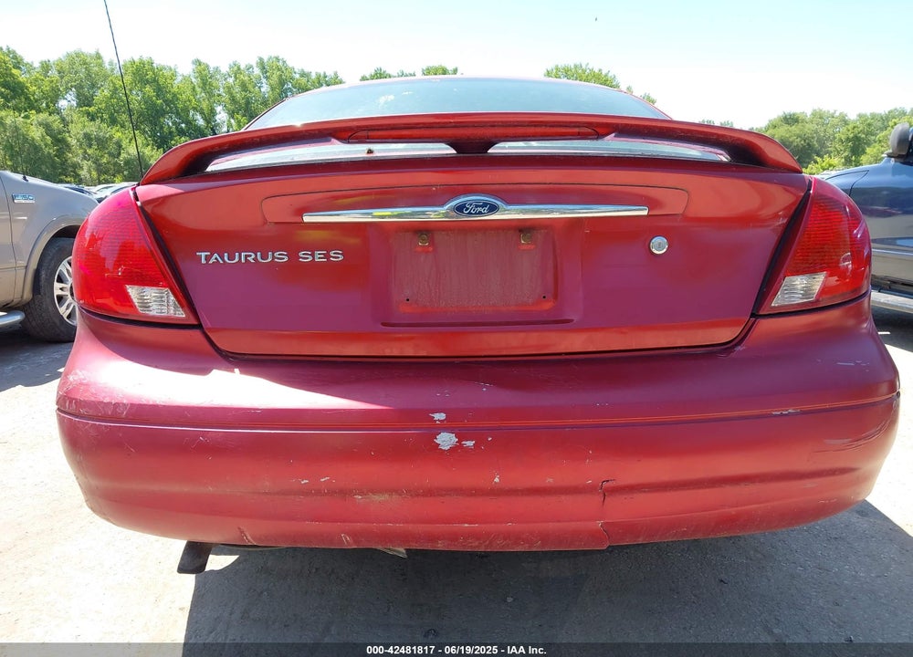 2001 FORD TAURUS VIN: 1FAFP55221G243434