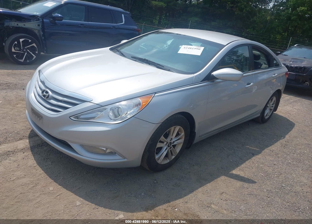 2013 HYUNDAI SONATA GLS VIN: 5NPEB4AC8DH636304