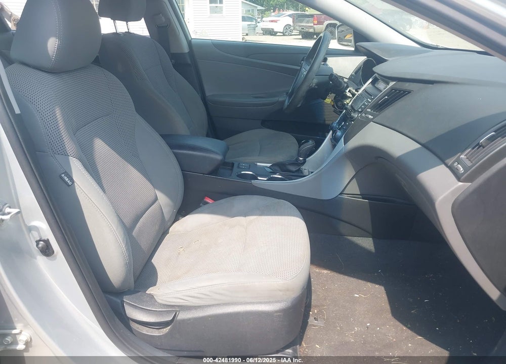 2013 HYUNDAI SONATA GLS VIN: 5NPEB4AC8DH636304