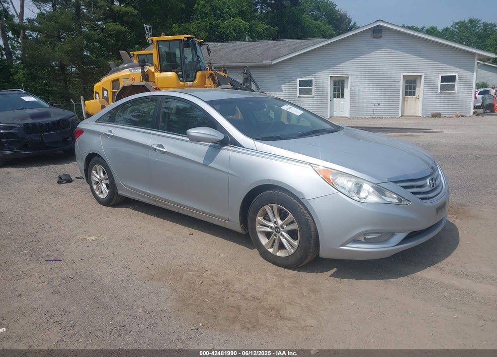2013 HYUNDAI SONATA GLS VIN: 5NPEB4AC8DH636304