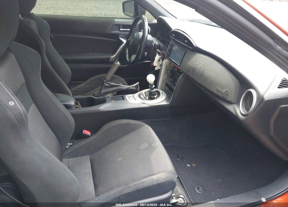 2017 TOYOTA 86 VIN: JF1ZNAA19H9702398