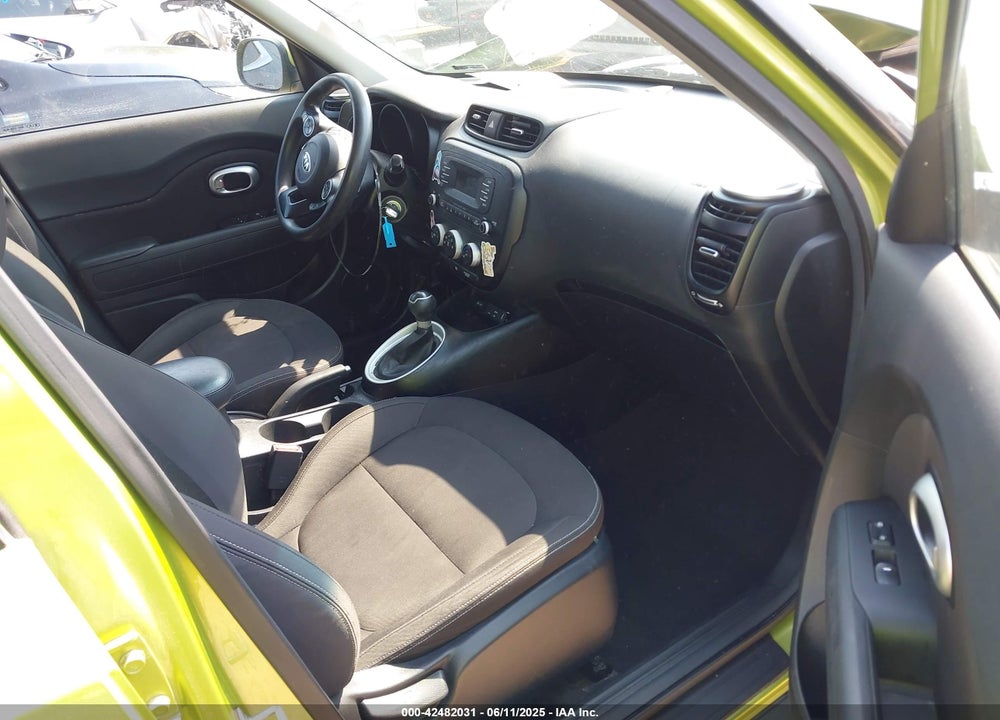 2015 KIA SOUL VIN: KNDJN2A26F7810010