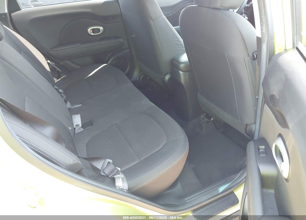 2015 KIA SOUL VIN: KNDJN2A26F7810010