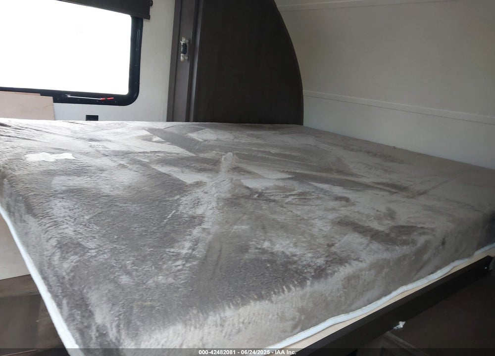2019 SALEM TRAVEL TRLR VIN: 4X4TSMU15KY002942