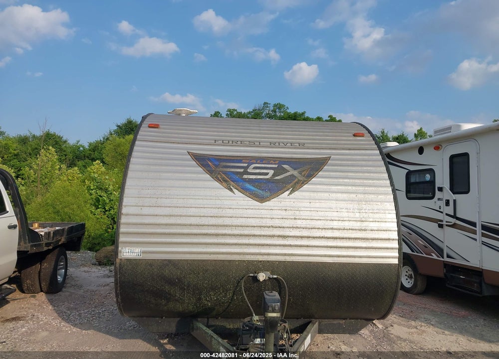 2019 SALEM TRAVEL TRLR VIN: 4X4TSMU15KY002942