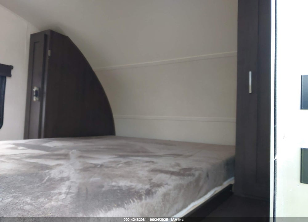2019 SALEM TRAVEL TRLR VIN: 4X4TSMU15KY002942
