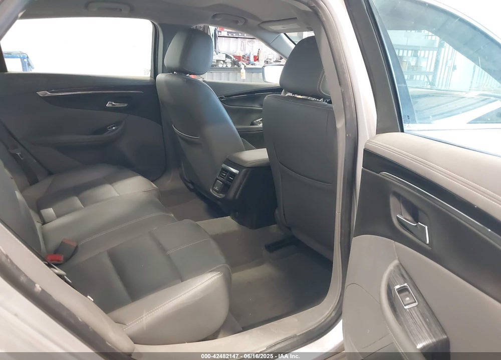 2018 CHEVROLET IMPALA VIN: 1G1105S3XJU103292