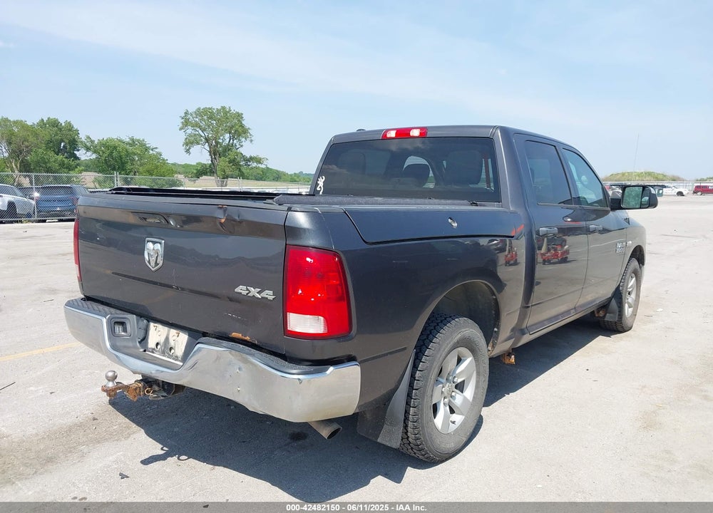 2018 RAM 1500 VIN: 1C6RR7XT6JS294541