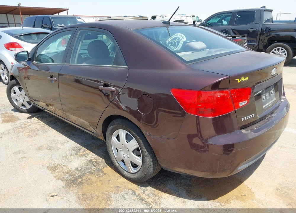 2010 KIA FORTE EX VIN: KNAFU4A29A5282131