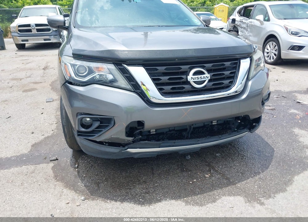 2018 NISSAN PATHFINDER SV VIN: 5N1DR2MN9JC620723