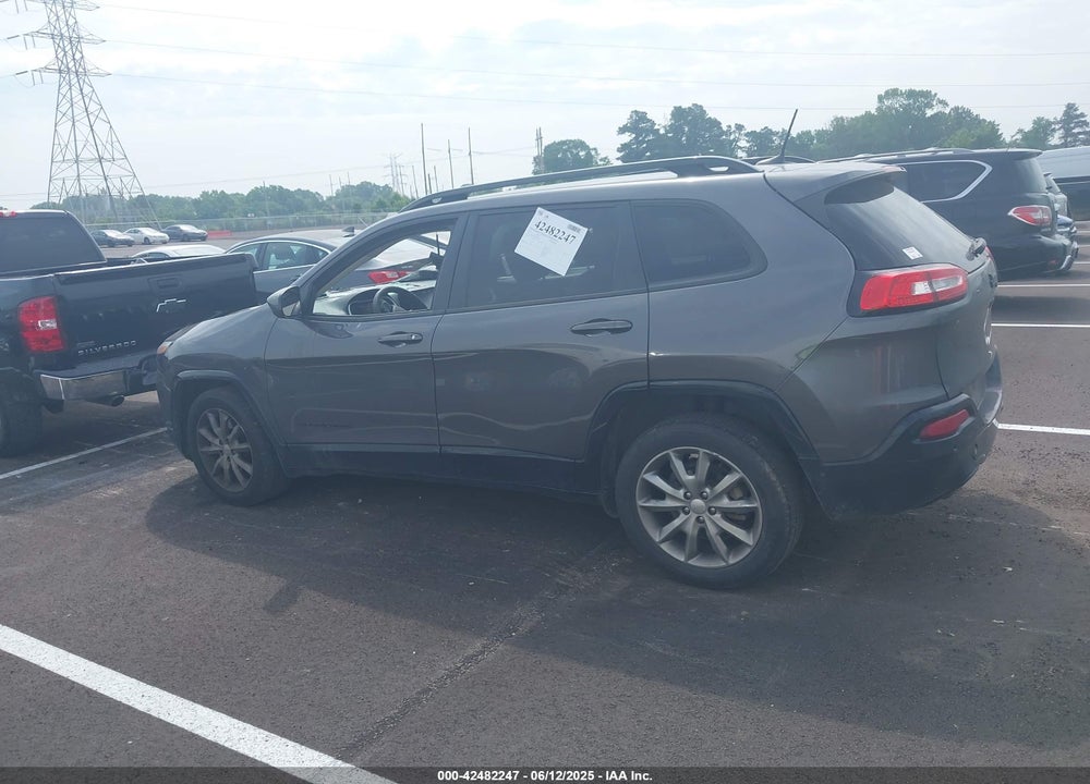 2018 JEEP CHEROKEE VIN: 1C4PJLCB3JD607790