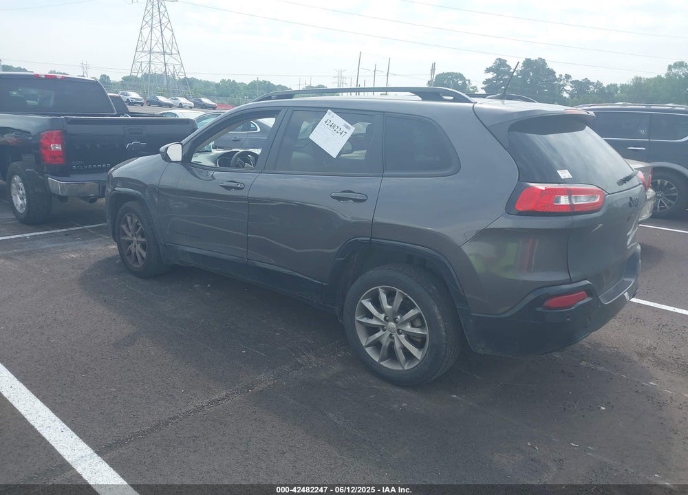 2018 JEEP CHEROKEE VIN: 1C4PJLCB3JD607790