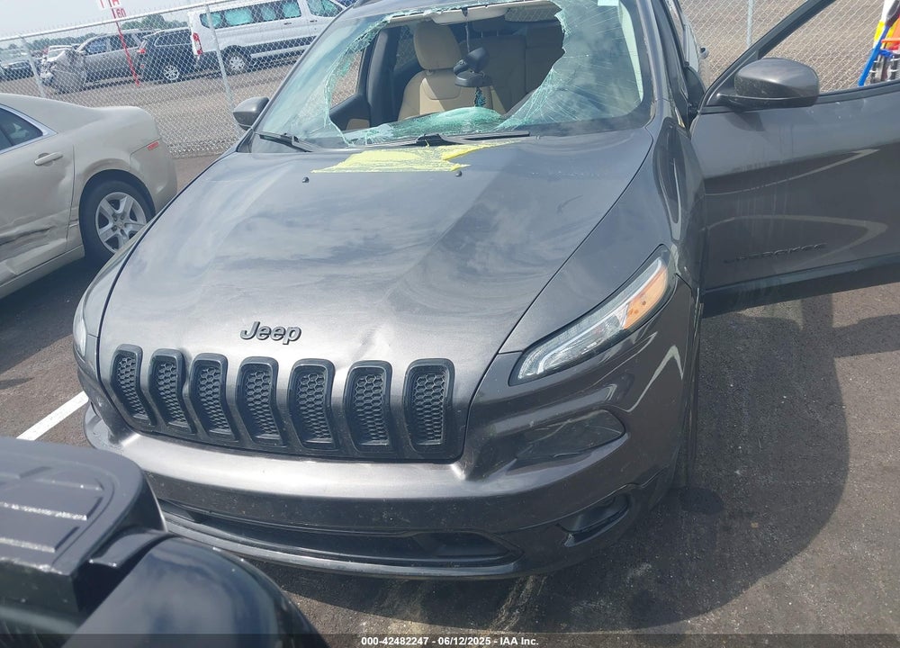 2018 JEEP CHEROKEE VIN: 1C4PJLCB3JD607790