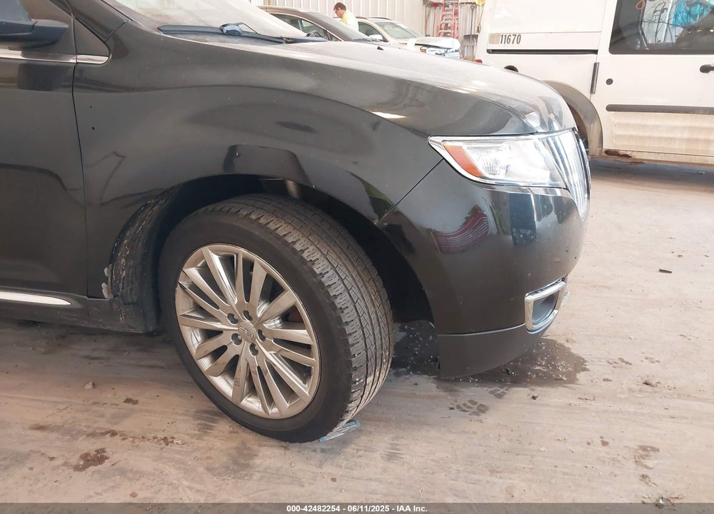 2011 LINCOLN MKX VIN: 2LMDJ8JK3BBJ07834