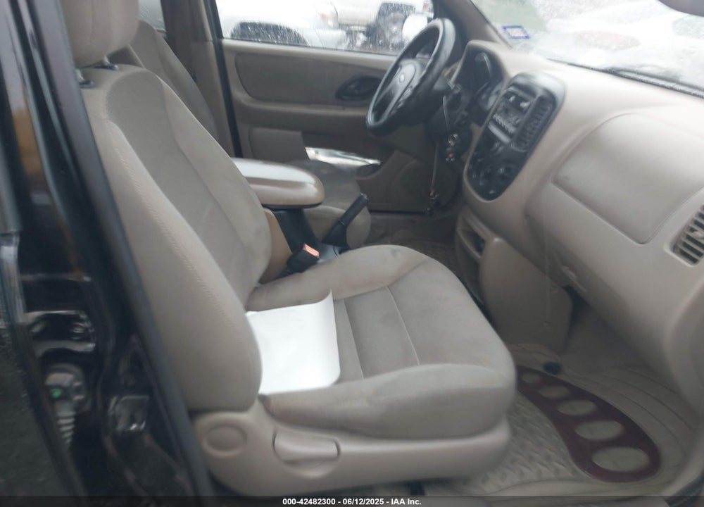 2002 FORD ESCAPE XLT VIN: 1FMYU03172KB55319