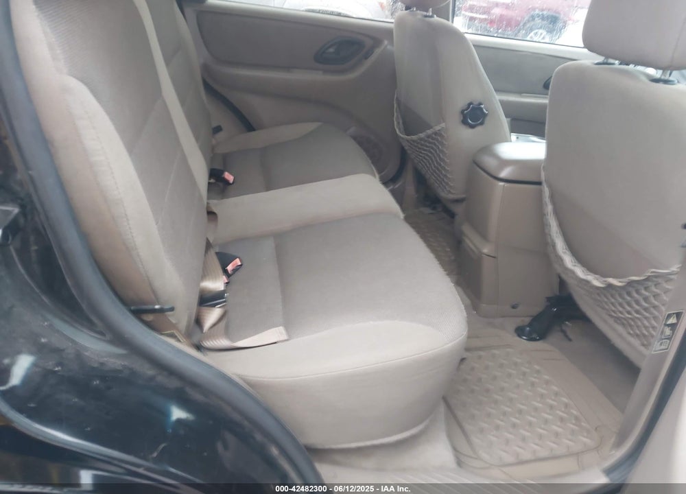 2002 FORD ESCAPE XLT VIN: 1FMYU03172KB55319