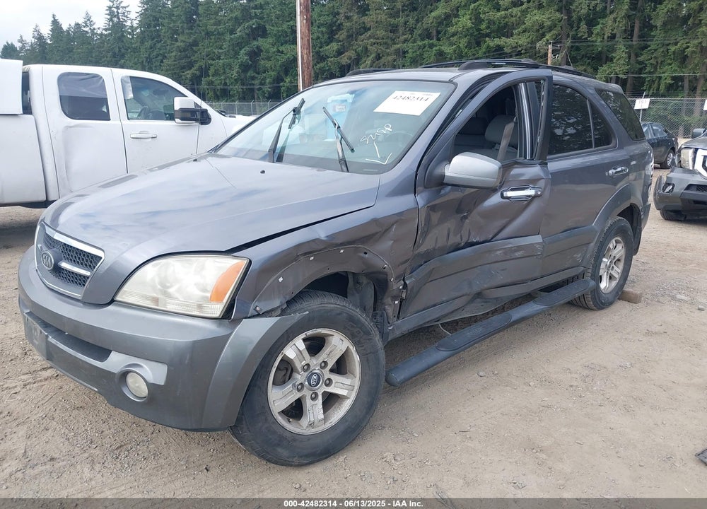 2004 KIA SORENTO VIN: KNDJC733845315566