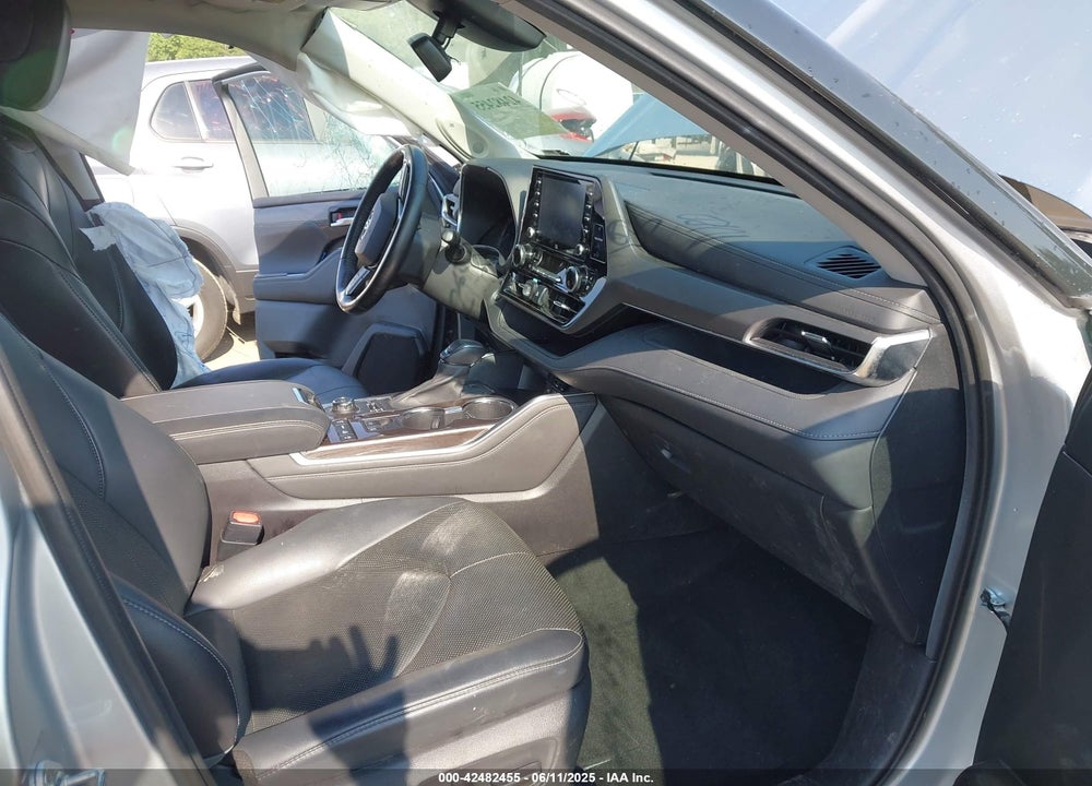 2021 TOYOTA HIGHLANDER VIN: 5TDDZRBH8MS556378