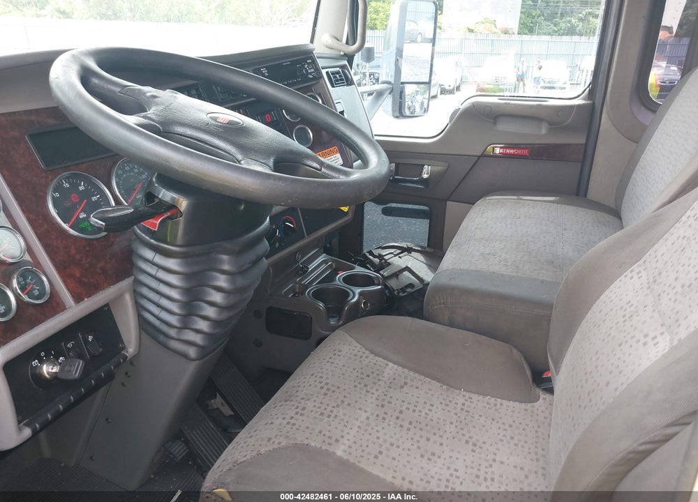 2016 KENWORTH CONSTRUCTION T270 VIN: 3BKHHM6X8GF105281