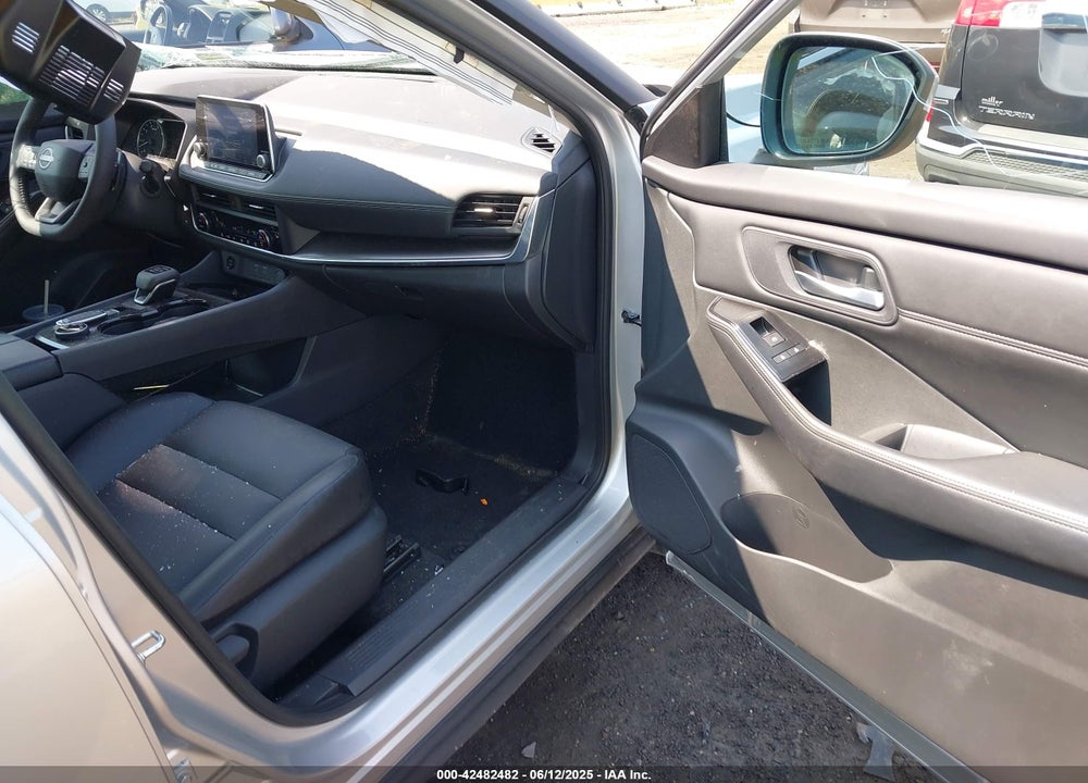 2025 NISSAN ROGUE VIN: 5N1BT3BB3SC673927