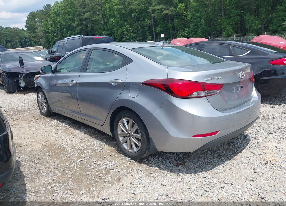 2016 HYUNDAI ELANTRA VIN: 5NPDH4AE3GH661904