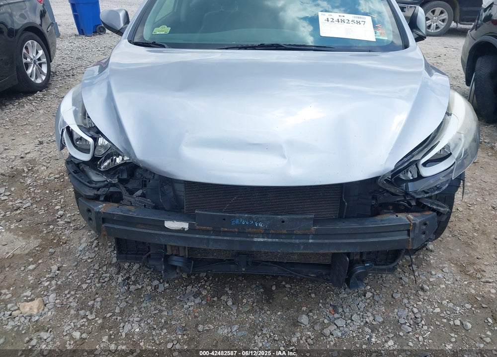 2016 HYUNDAI ELANTRA VIN: 5NPDH4AE3GH661904