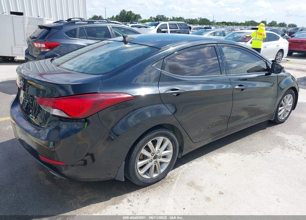 2015 HYUNDAI ELANTRA VIN: 5NPDH4AE4FH586225