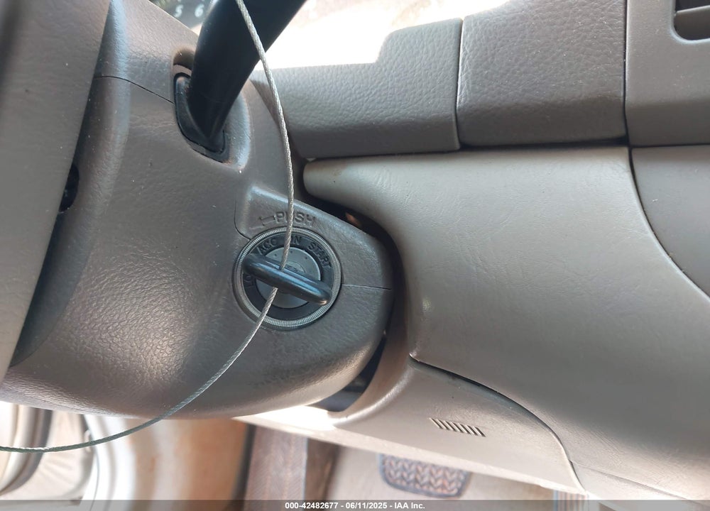 2003 TOYOTA CAMRY LE VIN: 4T1BE32K53U245928