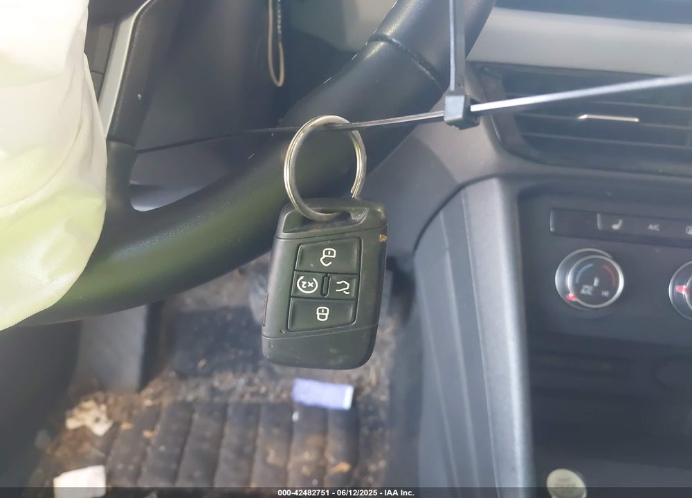 2022 VOLKSWAGEN TAOS VIN: 3VVLX7B20NM074461