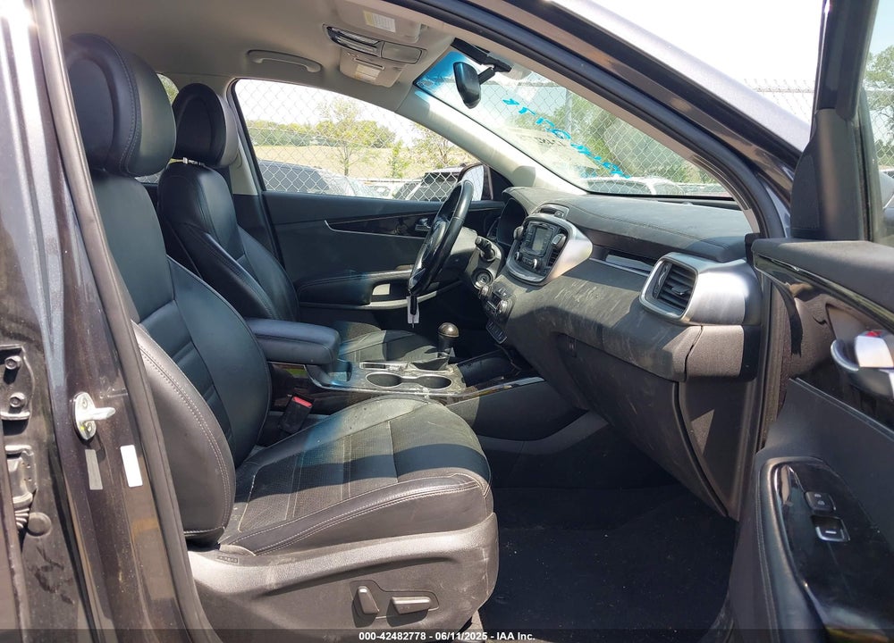 2016 KIA SORENTO VIN: 5XYPHDA57GG175276
