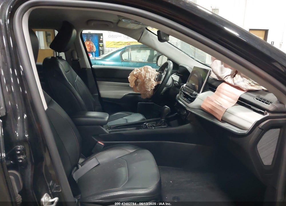 2022 JEEP COMPASS VIN: 3C4NJDCB5NT223989